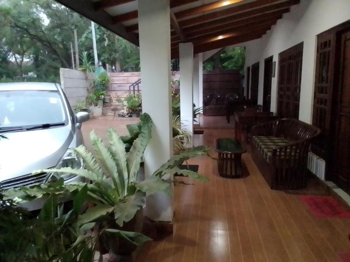 Habarana Dulwan Guest House In The Green Forest Extérieur photo