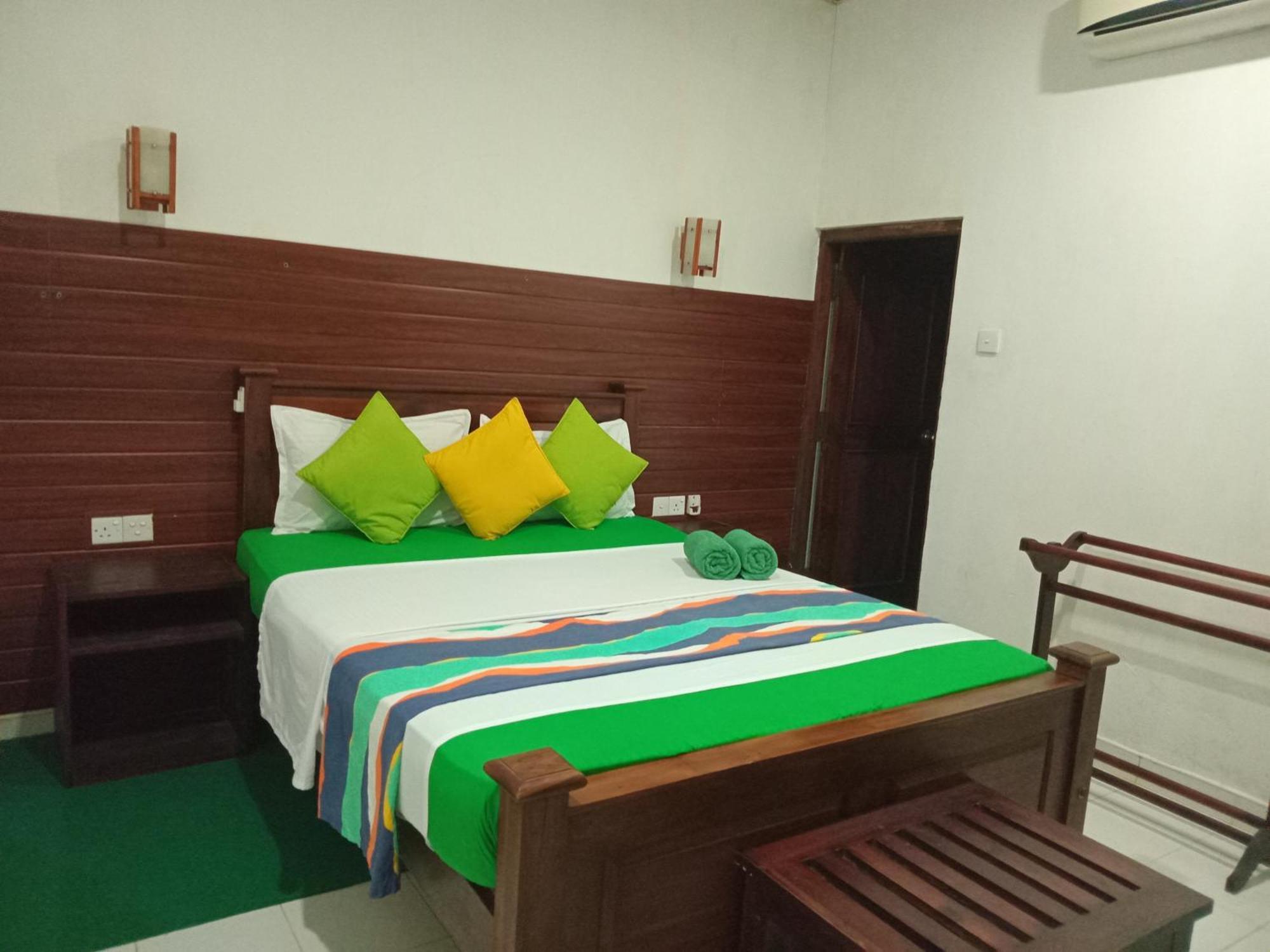 Habarana Dulwan Guest House In The Green Forest Chambre photo