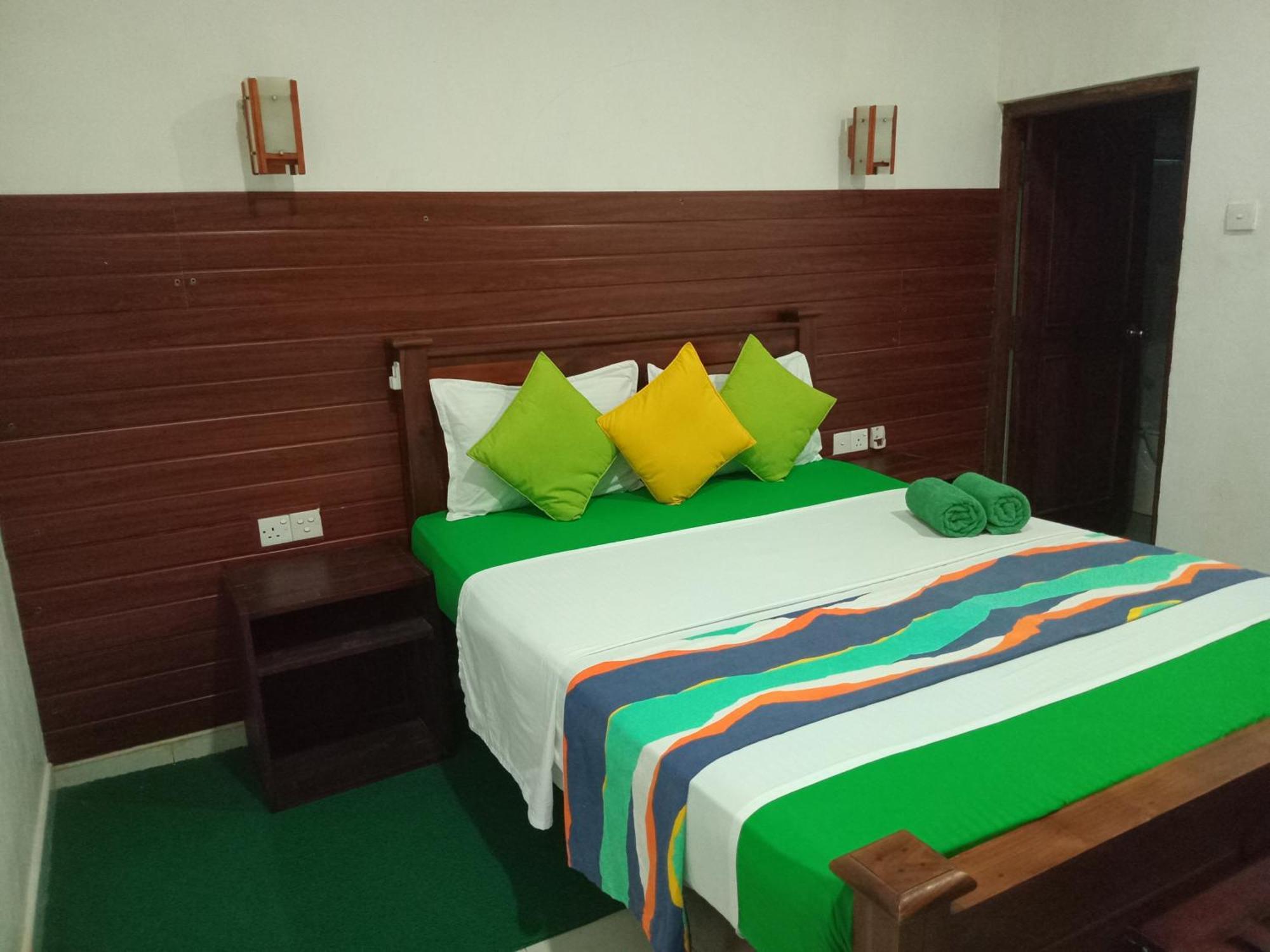 Habarana Dulwan Guest House In The Green Forest Chambre photo