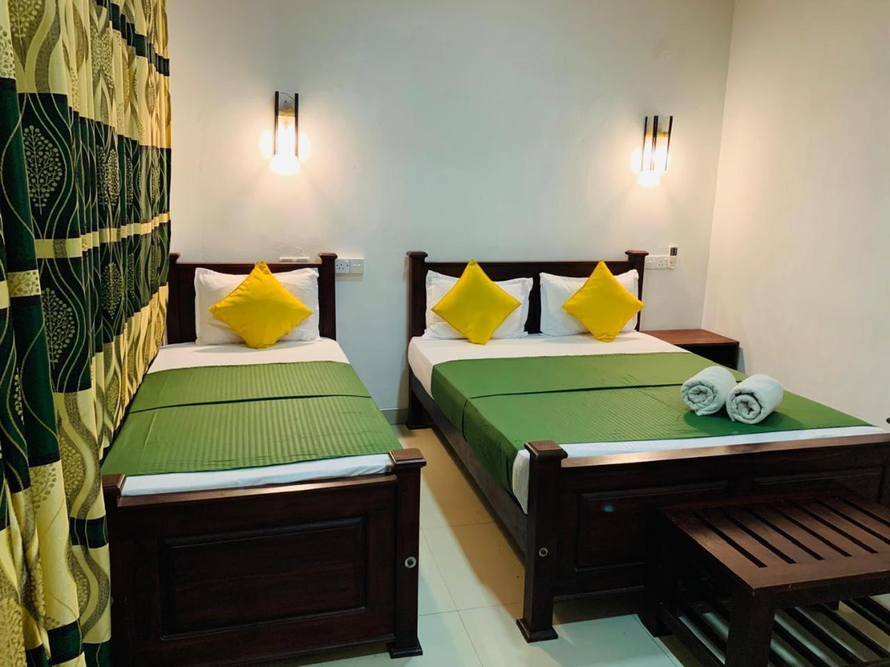 Habarana Dulwan Guest House In The Green Forest Chambre photo